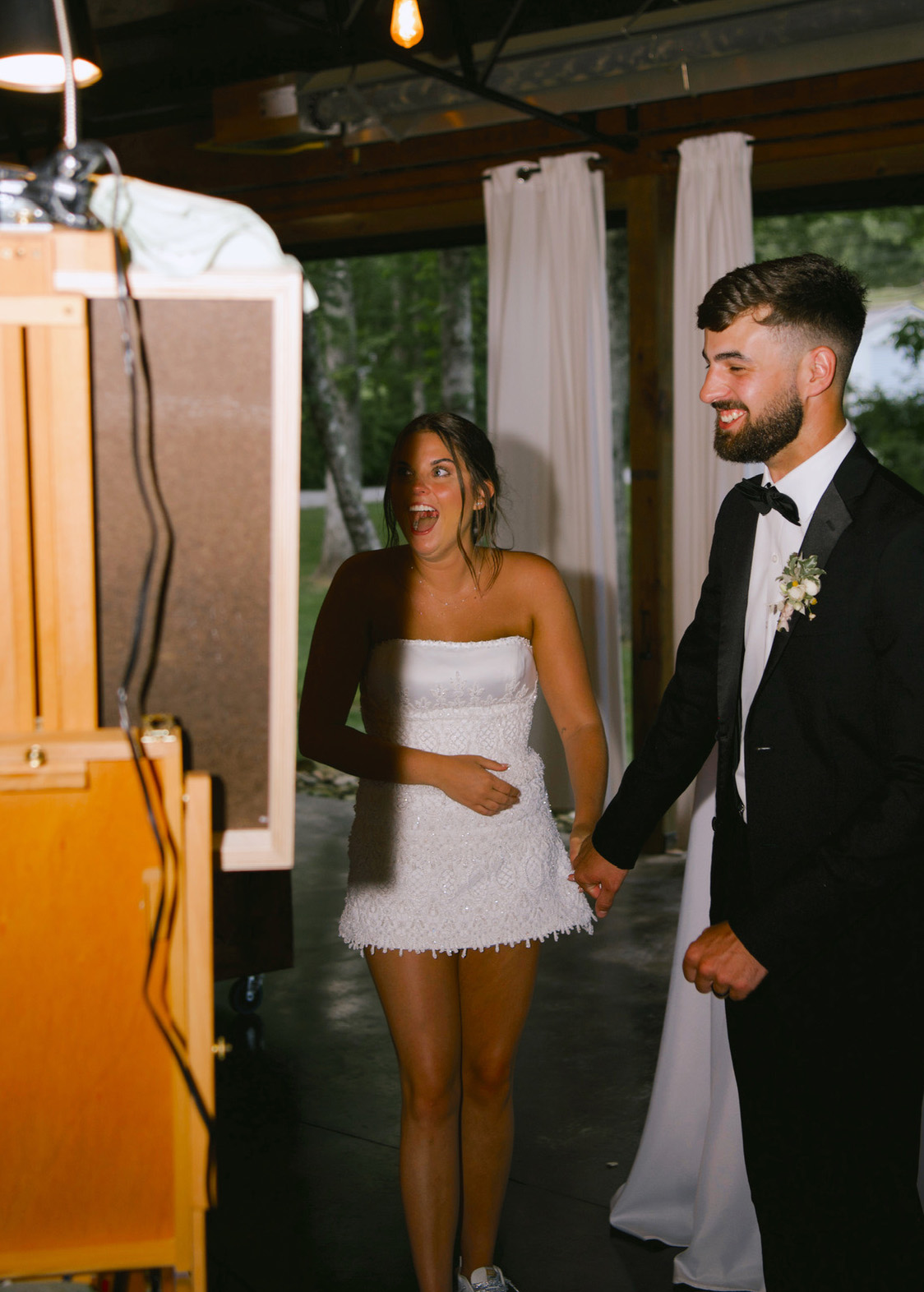 Live wedding painting